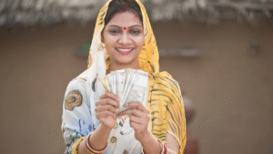 Shocking Truth: Karnataka Gruha Lakshmi Scheme में ₹2000 का फायदा!